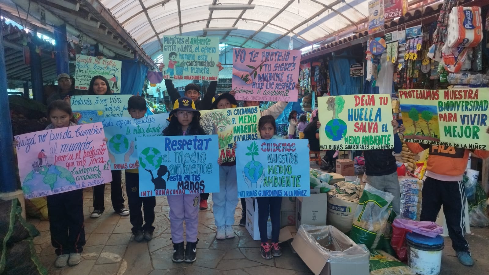Inti Runas Guardianes de la Niñez sensibilizaron a la población Jeronimiana por el día del Medio Ambiente